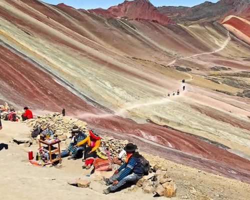 vinicuncarainbowmountain